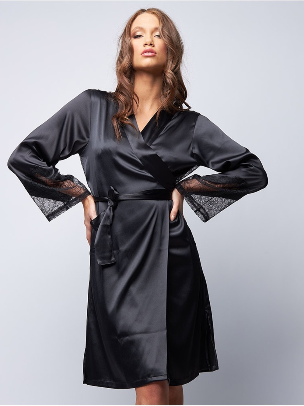 Victoria’s Secret Chantilly Lace Kimono Robe Black Satin XS/S
